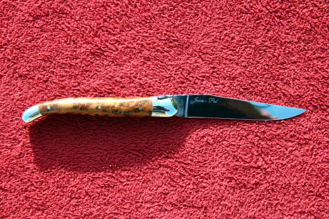 Couteau de Laguiole au manche en loupe de thuya