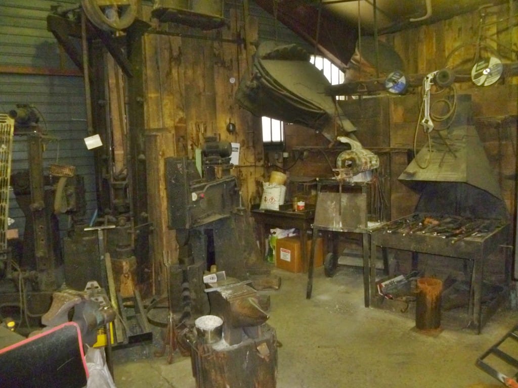 Couteaux de Laguiole présentés en atelier
